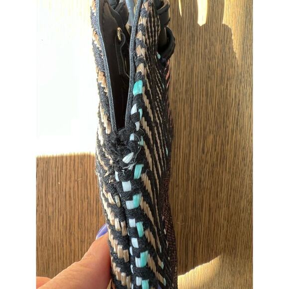 Street Level Handbag Clutch - Picture 3 of 5